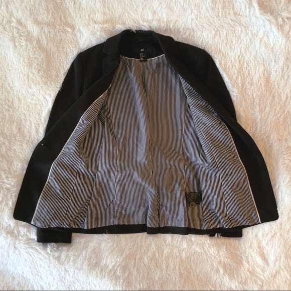 H&M Black Blazer - Picture 3 of 8